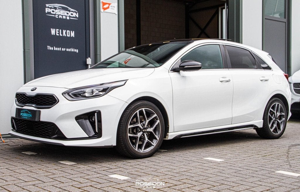 Kia Ceed 1.4 T-GDi GT-Line PANO | KEYLESS | STOELVERWARMING, Voorwielaandrijving, Euro 6, 4 cilinders, Wit