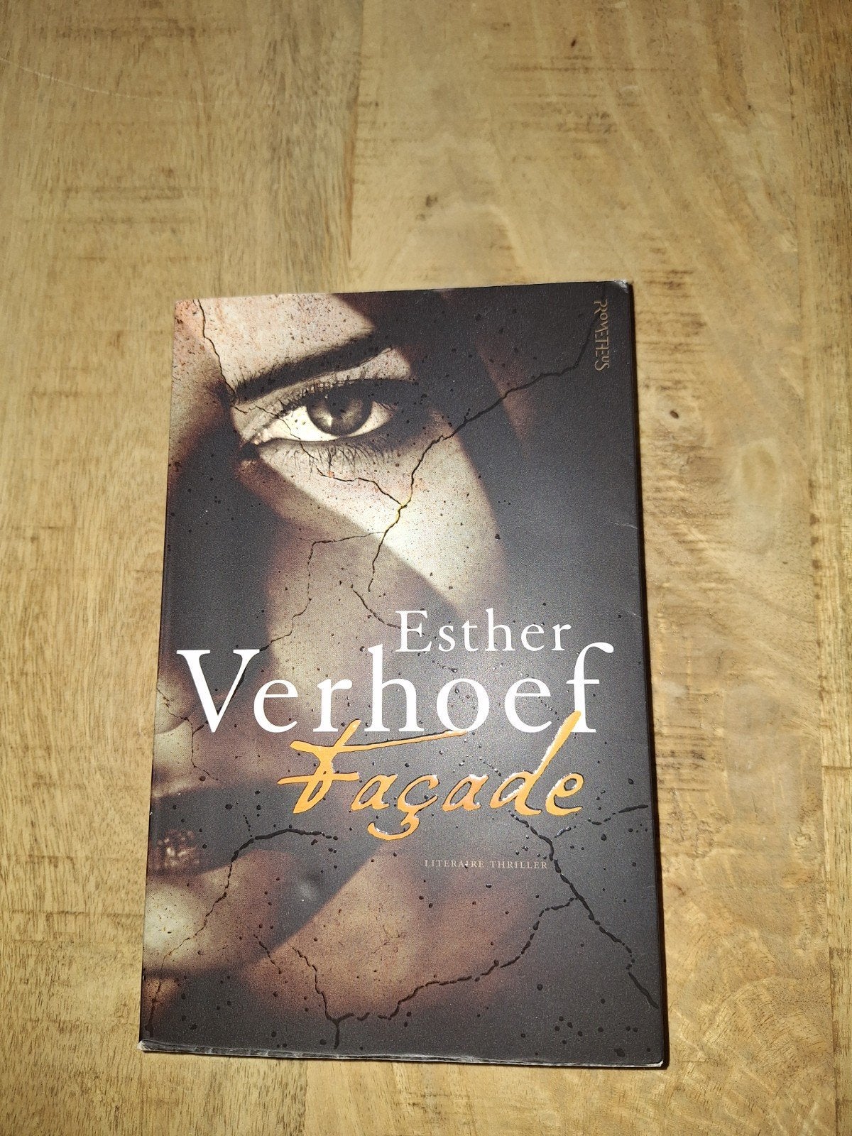 Façade - Esther Verhoef (Literaire thriller), Ophalen of Verzenden, Gelezen, Esther Verhoef, Nederland