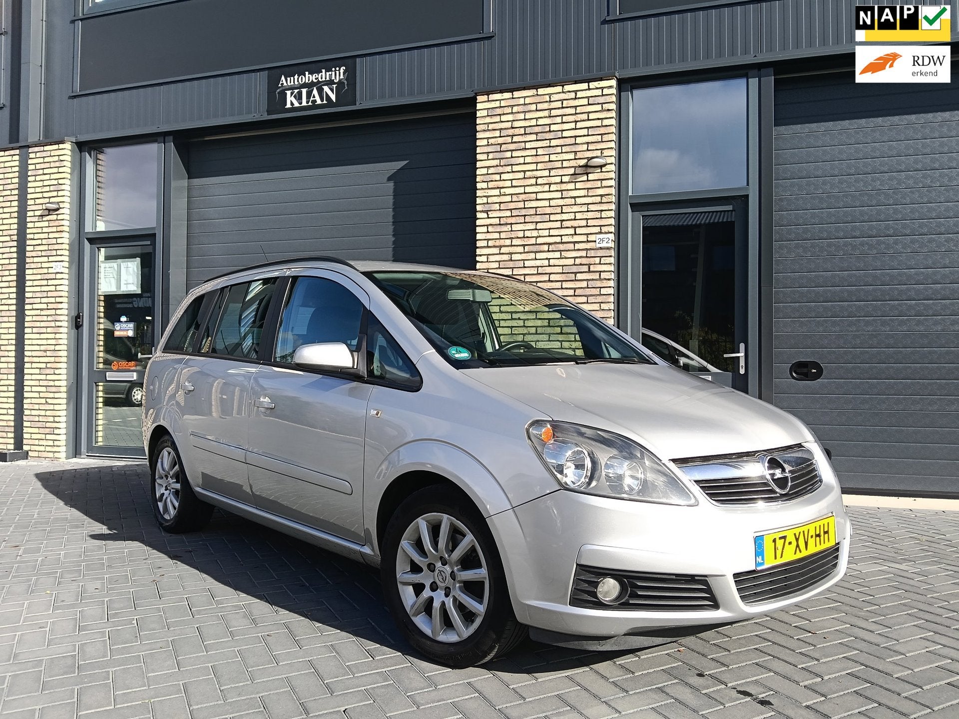 Opel Zafira 1.8 Temptation, Dealer onderhouden, Gebruikt, 4 cilinders, Origineel Nederlands