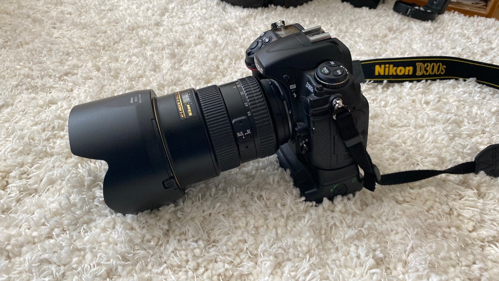 Nikon D300s Nikon AF-.S 17-55mm F2.8 Nikon MB-D10, Ophalen of Verzenden, Zo goed als nieuw