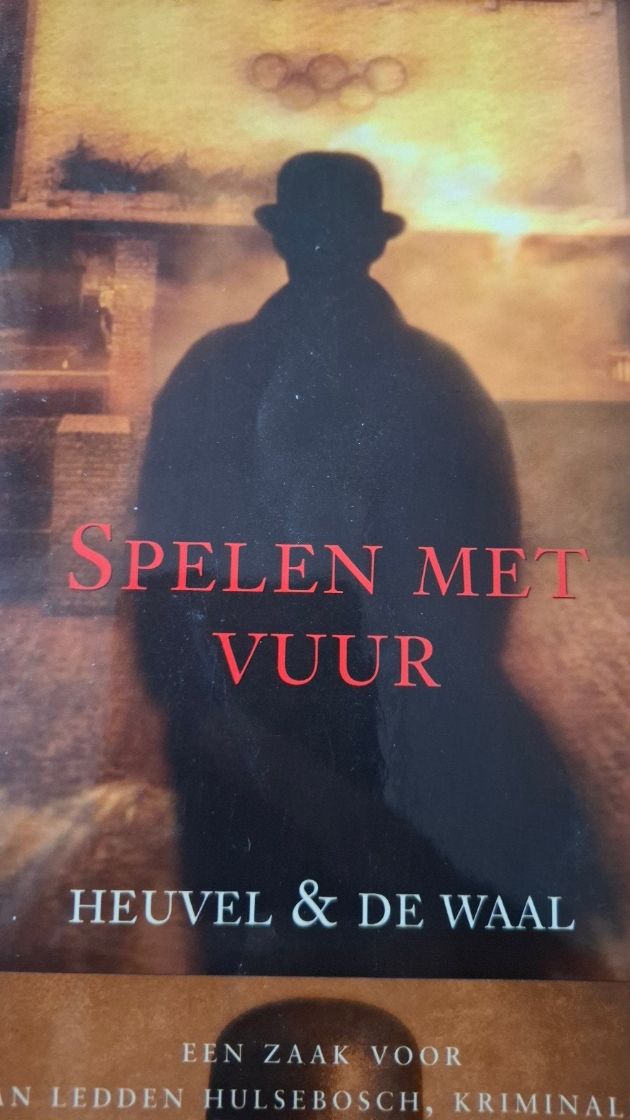 D. van den Heuvel - Spelen met vuur, Ophalen of Verzenden, Zo goed als nieuw, D. van den Heuvel; Simon de Waal