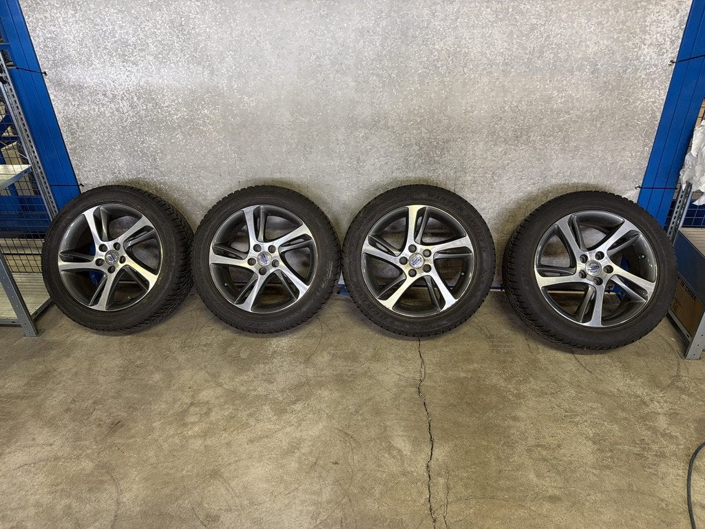 Gebruikte set winterwielen - Dunlop - 225 50 17