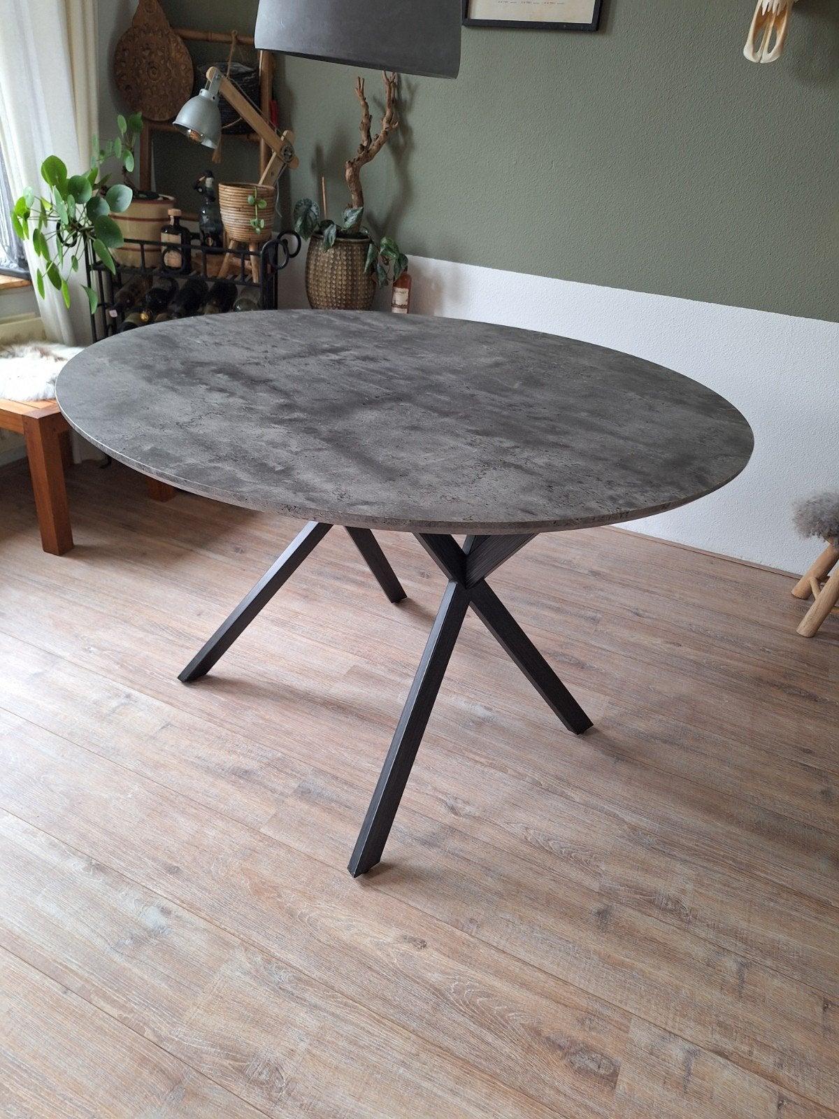 Ronde eettafel 120 cm betonlook met industriële poot, Huis en Inrichting, Tafels | Eettafels, Ophalen, Rond, Industrieel Landelijk