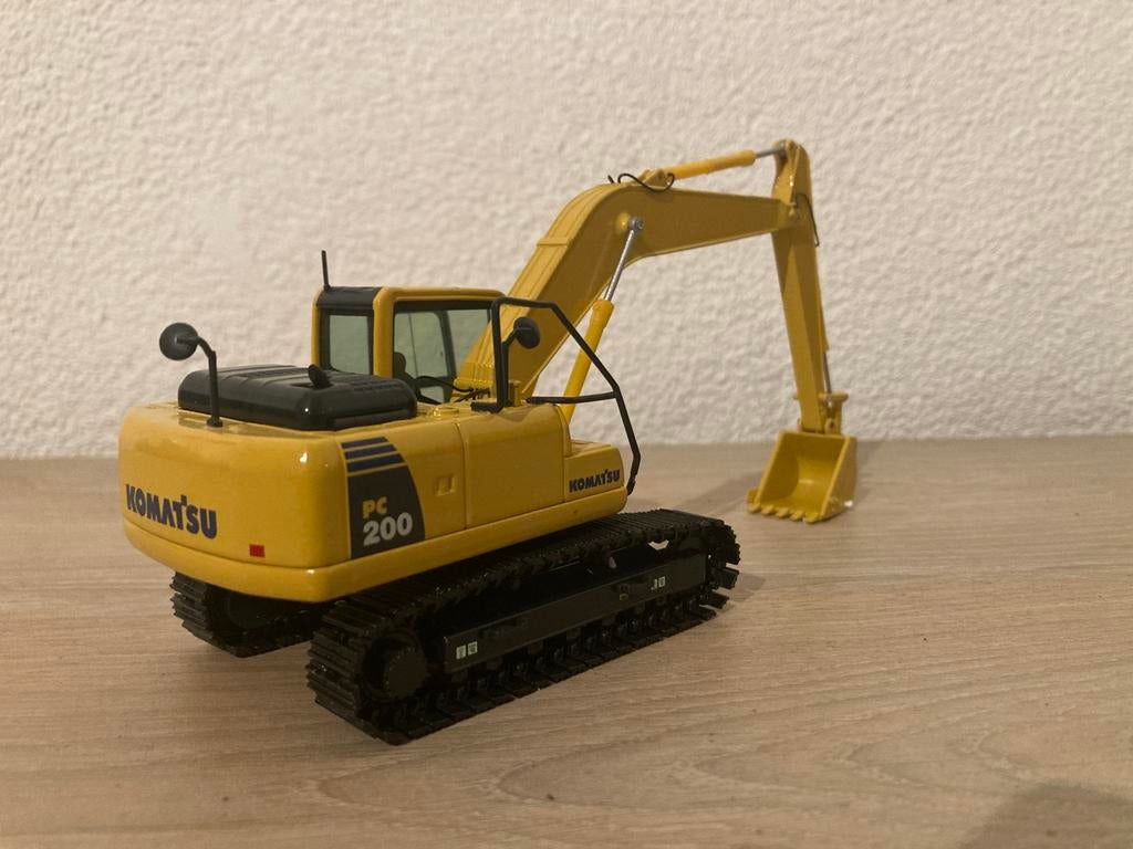 Komatsu PC 200 model graafmachine, Ophalen of Verzenden, Gebruikt, Overige typen, Overige merken