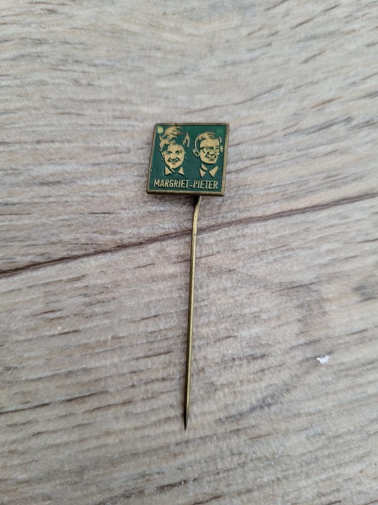 Pin Speldje Prinses Margriet en Pieter van Vollenhove, Ophalen of Verzenden, Zo goed als nieuw