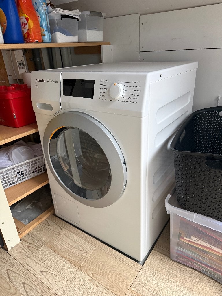 Foto 2 van Te Koop: Miele W1 wasmachine