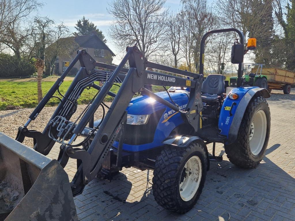 New Holland tractor met voorlader td 3.50, Zakelijke goederen, Ophalen, Gebruikt, 2500 tot 5000, Tot 80 Pk