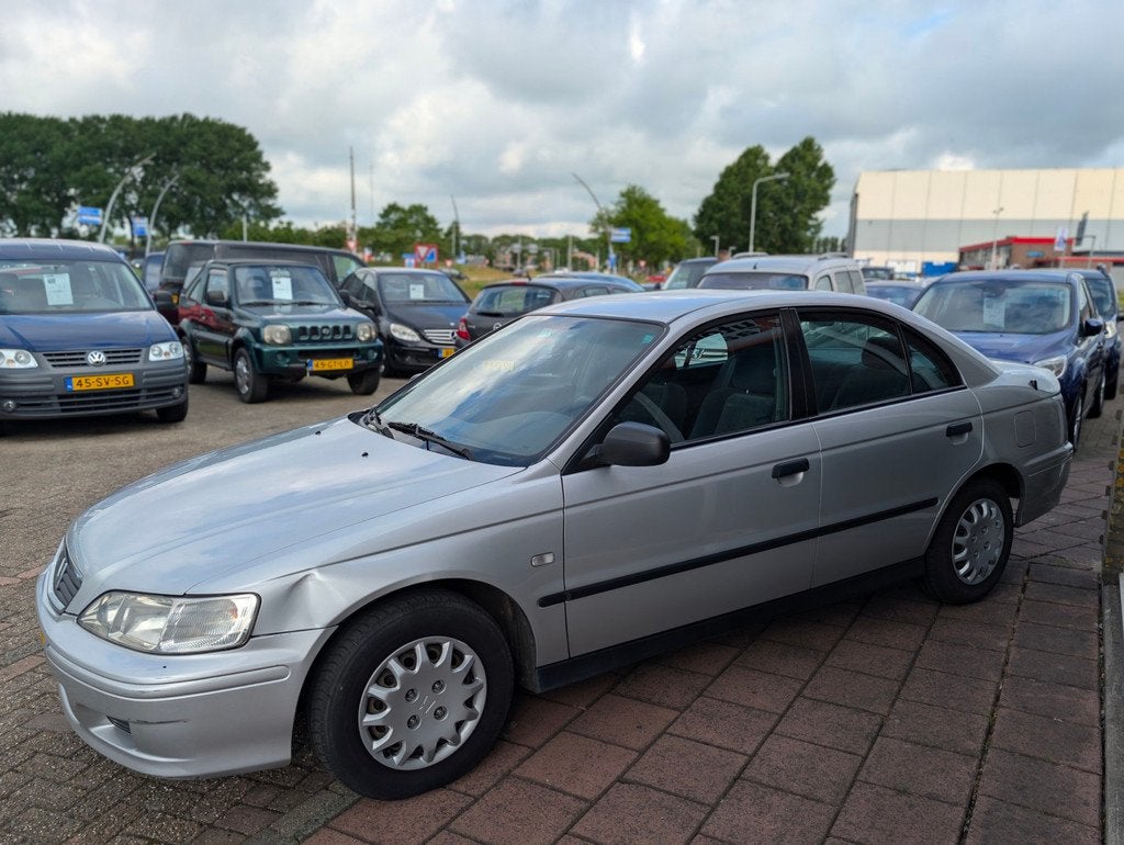 Honda Accord 1.6i LS - Airco - WEINIG KILOMETERS -, Auto's, Honda, Metallic lak, Stof, Gebruikt, Zwart