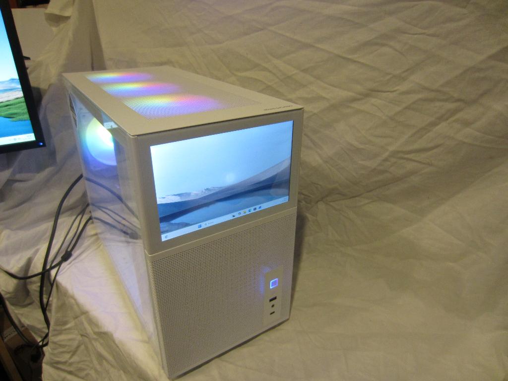 Gewaagd, Mooi, Apart en heeft niemand.!!, Computers en Software, Desktop Pc's, Nieuw, 4 Ghz of meer, HDD, SSD, 16 GB, Met videokaart