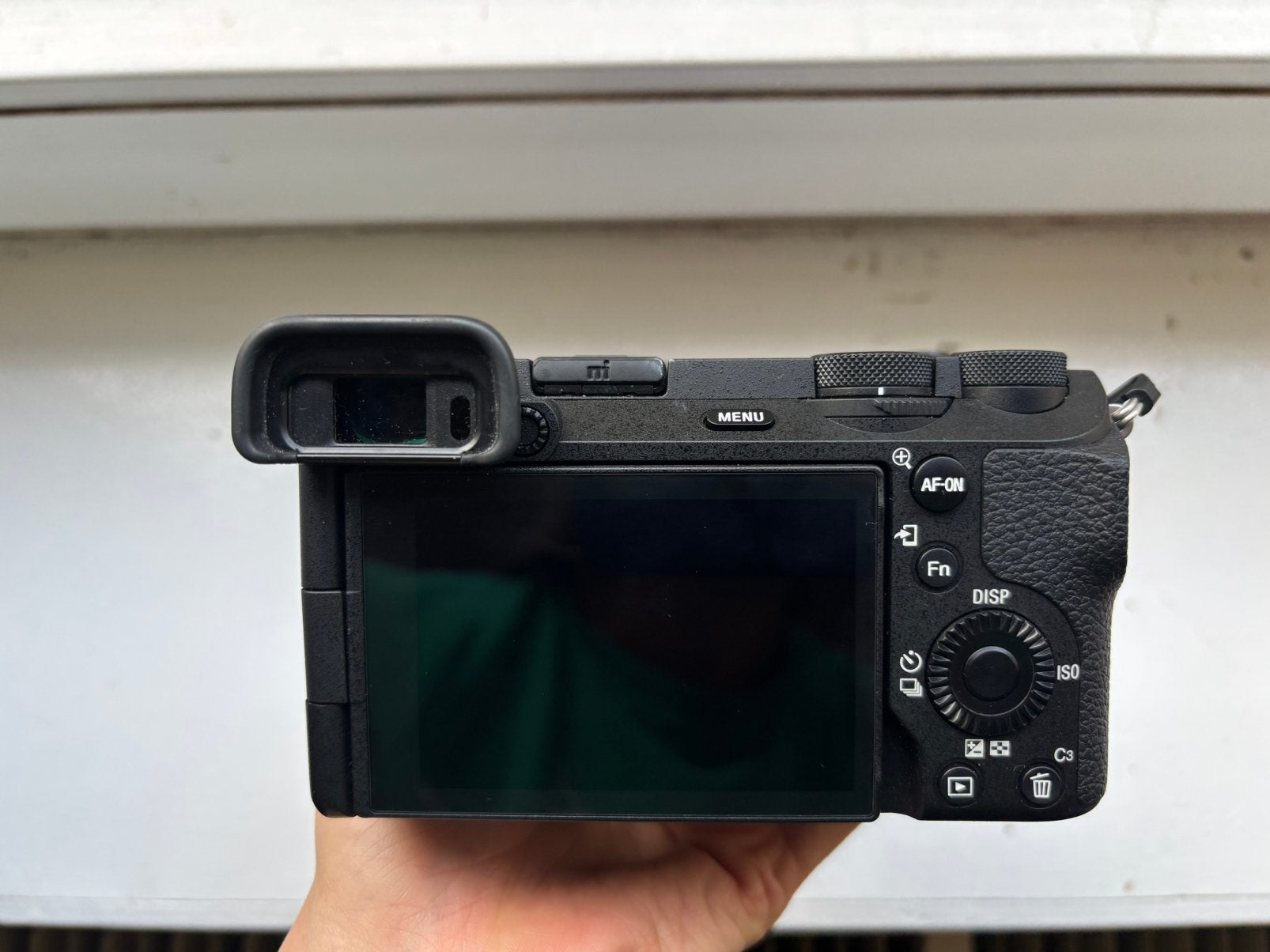 Foto 5 van Sony A6700 body + Tamron 17-70mm f/2.8 lens