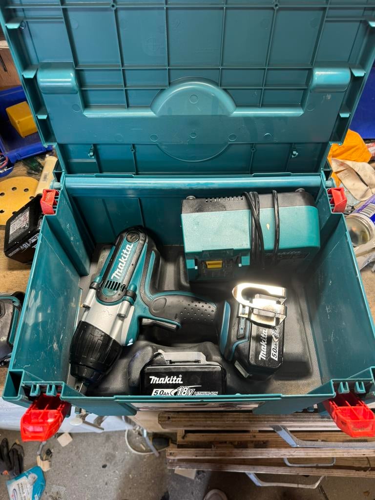 GROTE MAKITA SLACHMOERSLEUTEL BTW450RFX, Doe-het-zelf en Verbouw, Ophalen of Verzenden, Zo goed als nieuw, Boormachine