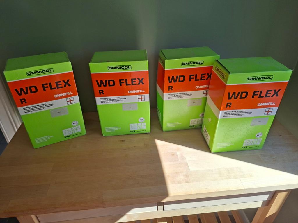 Omnifill WD Flex R voegsel lichtgrijs - 4x5kg voor 65m2, Ophalen, Overige typen, Nieuw, Minder dan 20 cm