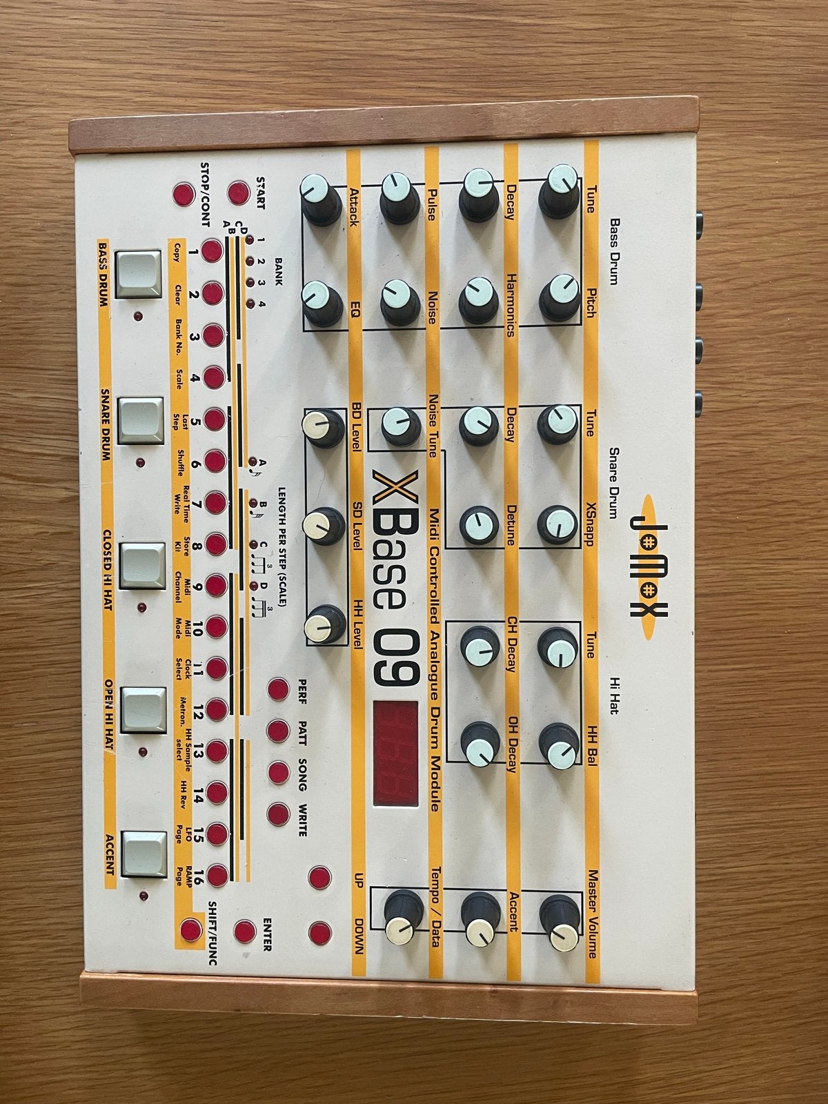 Jomox XBase 09 Analoge Drummachine, Ophalen of Verzenden, Zo goed als nieuw, Overige merken