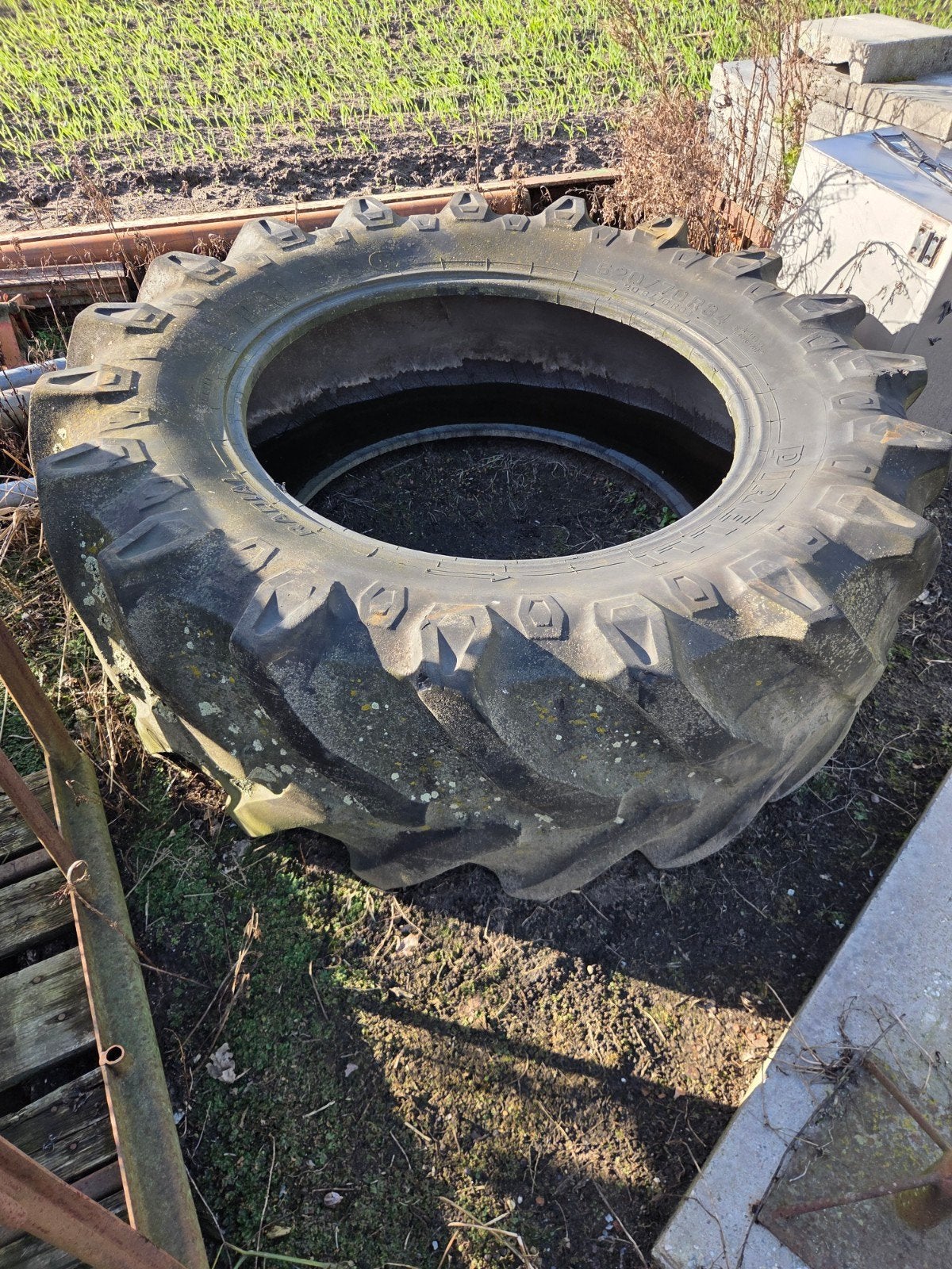 traktorband trekker band zandbak pirelli TM 700, Ophalen