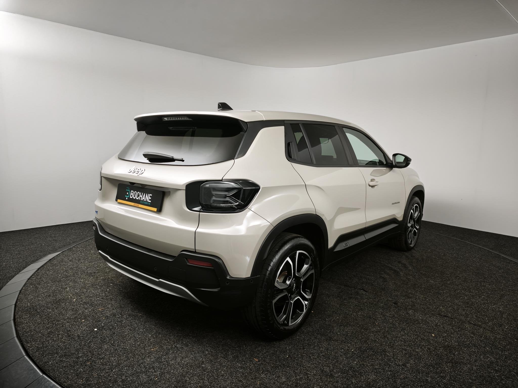 Jeep Avenger Summit 54 kWh | Camera | SoH 97,8% | Adaptieve, Auto's, Jeep, 156 pk, Met garantie (alle), 24 min, SUV of Terreinwagen