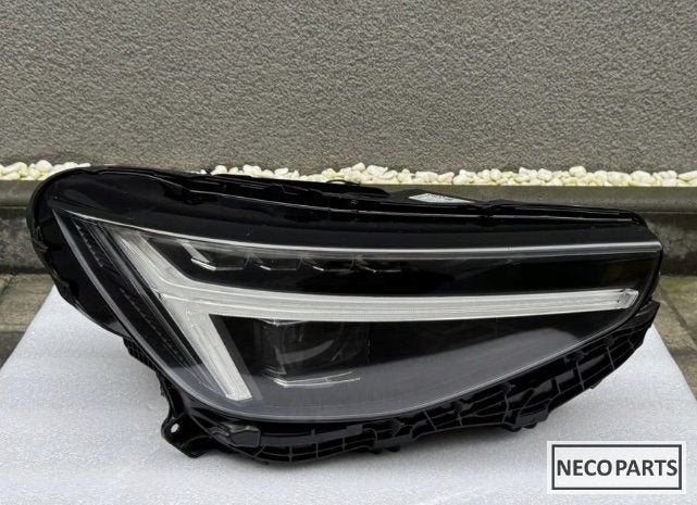 VOLVO XC40 XC 40 FACELIFT VOL LED KOPLAMP ALLES LEVERBAAR !!, Gebruikt, -, -, Ophalen of Verzenden