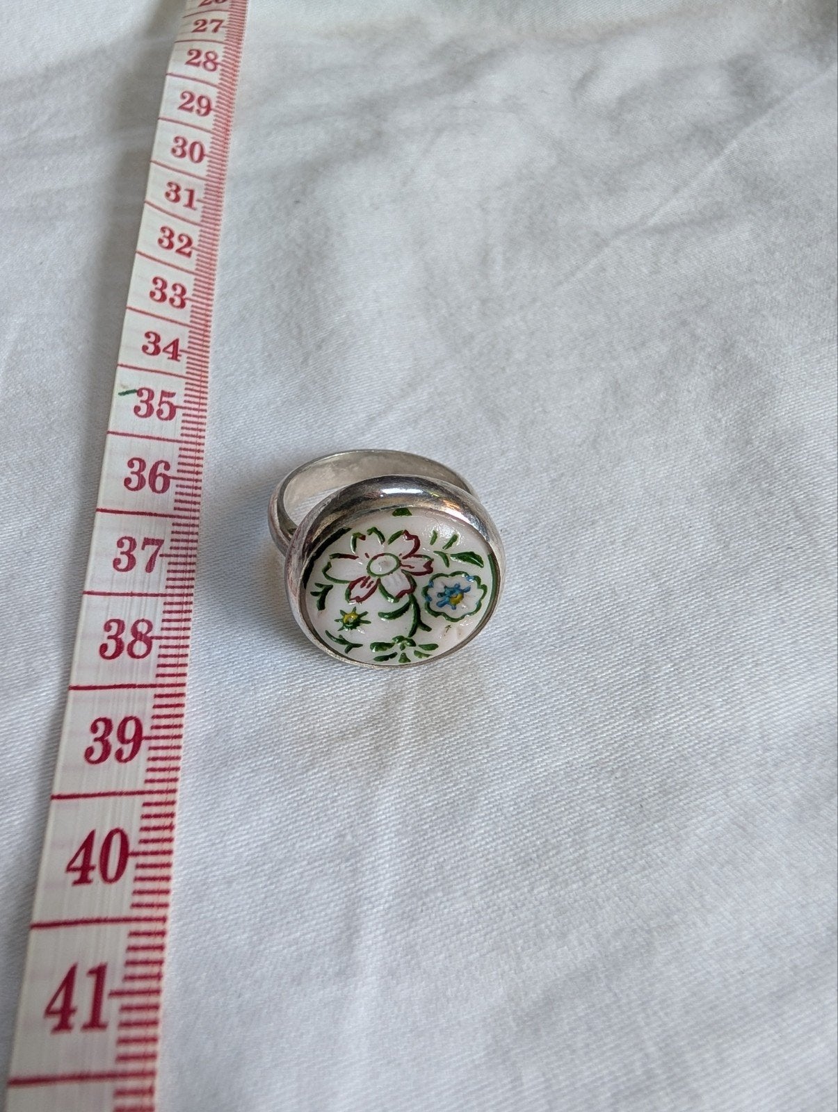 Zilveren ring met melkglas cabochon, 18 tot 19, Verzenden, Zo goed als nieuw, Dame