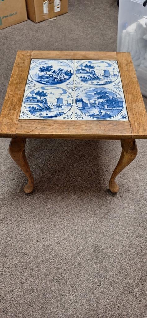Vintage bijzettafel met Delfts blauwe tegels, Ophalen