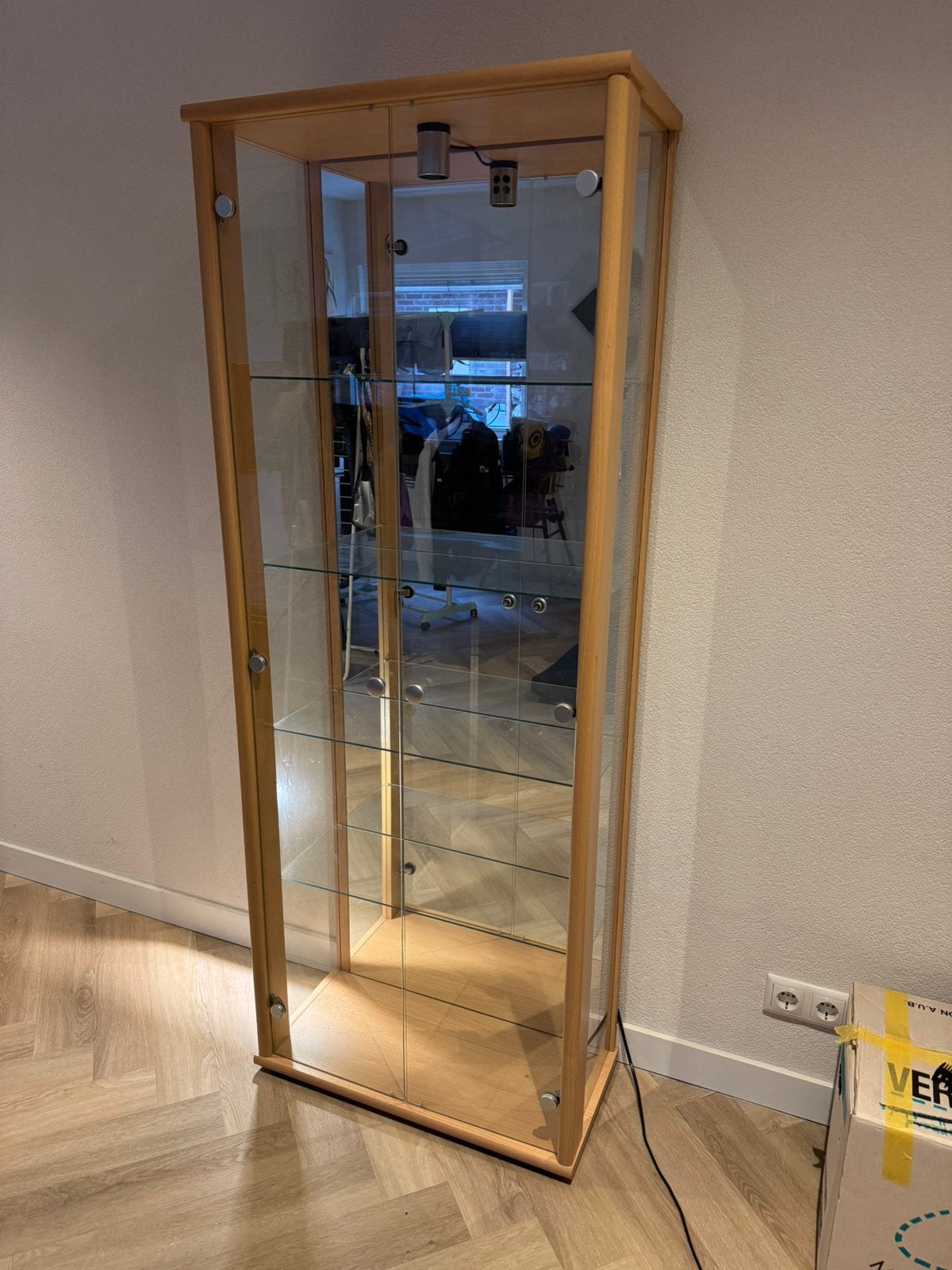 Vitrinekast met licht, Ophalen, Gebruikt, 150 tot 200 cm, Rechthoekig