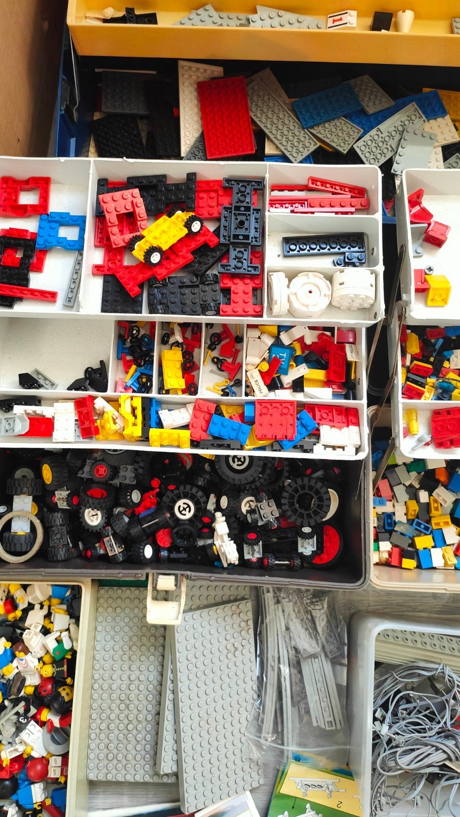 Foto 5 van Grote verzameling Lego met sorteerbakken