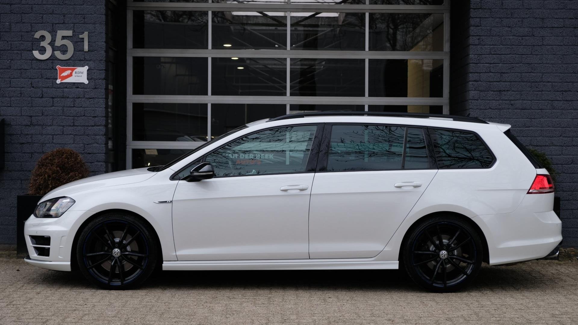 Volkswagen Golf Variant 2.0 TSI R 4-Motion 300PK ACC|DCC|DYN, Auto's, Automaat, Dealer onderhouden, Gebruikt, Zwart