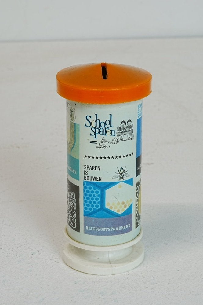 Vintage Rijkspostspaarbank Schoolsparen Spaarpot., Verzamelen, Ophalen of Verzenden, Zo goed als nieuw, Metaal of Blik, Overige thema's