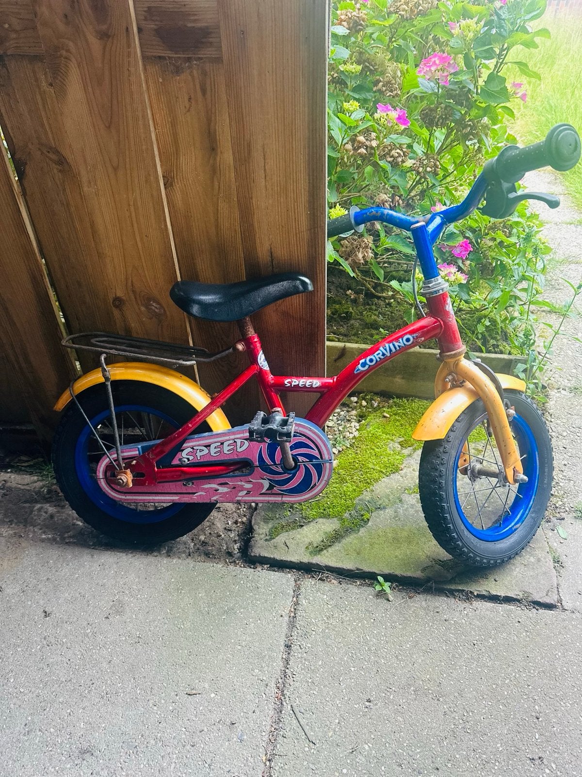 Leuk beginnersfietsje - Ideaal voor de eerste fietservaring, Fietsen en Brommers, Fietsen | Kinderfietsjes, Ophalen of Verzenden
