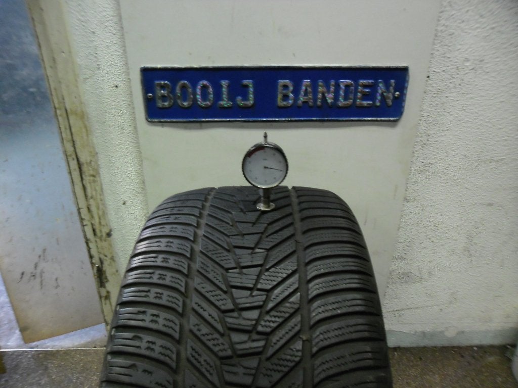 275 35 19 demo winterbanden hankook i cept evo 3 met 7,6 mm, Auto-onderdelen, 19 inch, 275 mm, Banden en Velgen, Winterbanden