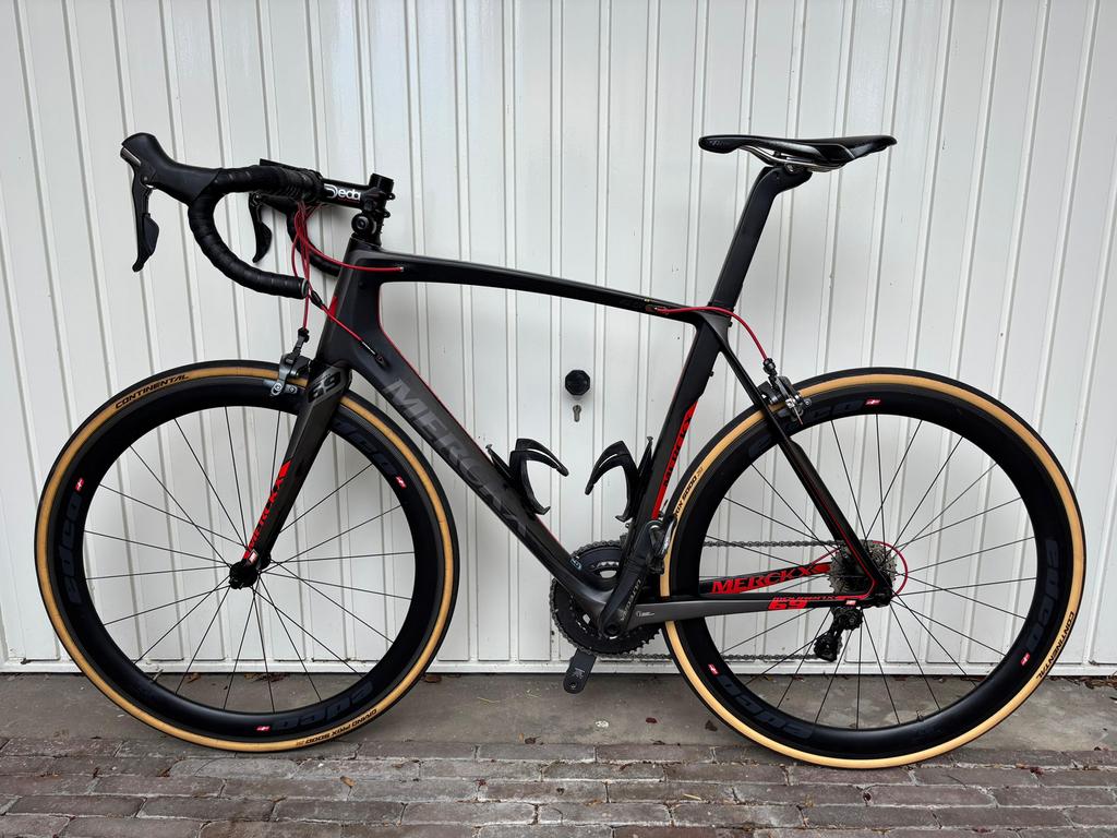 Eddy Merckx Mourenx 69–Maat L–Ultegra 11-speed–Carbon wielen, 28 inch, Gebruikt, Carbon, Heren
