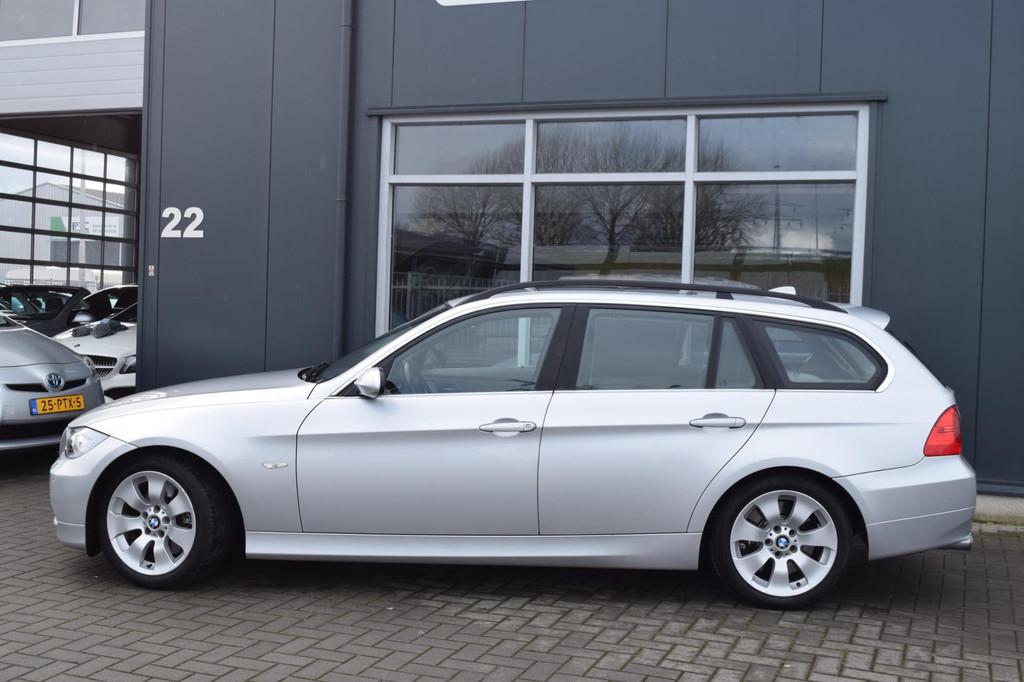 BMW 3-serie Touring 330xi Dynamic Executive | Automaat | Pan, Automaat, 259 pk, 93 €/maand, 6 cilinders