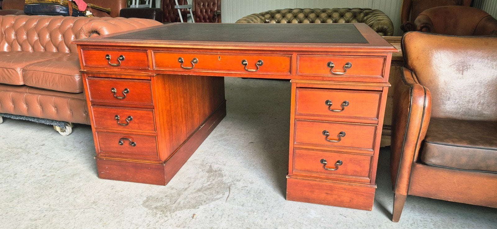 Chesterfield bureau partnerdesk, Ophalen of Verzenden