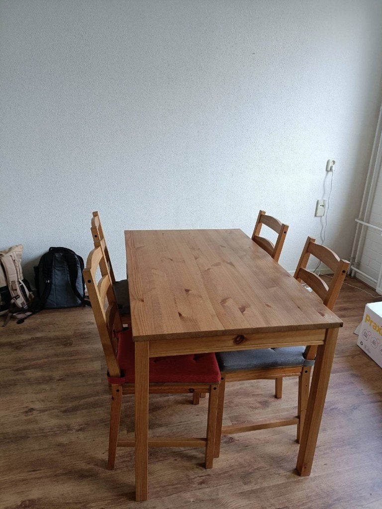 IKEA Eettafel / 4-seater dining table, Ophalen, Gebruikt, Antique stain, 100 tot 150 cm