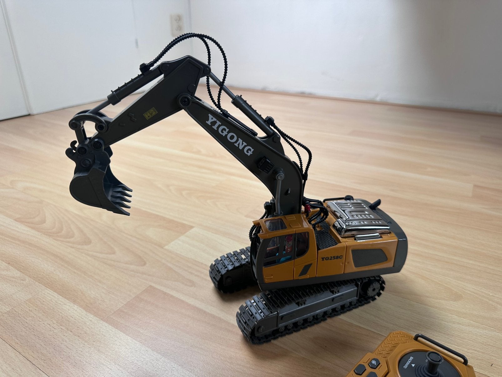 Bestuurbare graafmachine., Overige merken, Nieuw, Ophalen of Verzenden, Groter dan 1:32