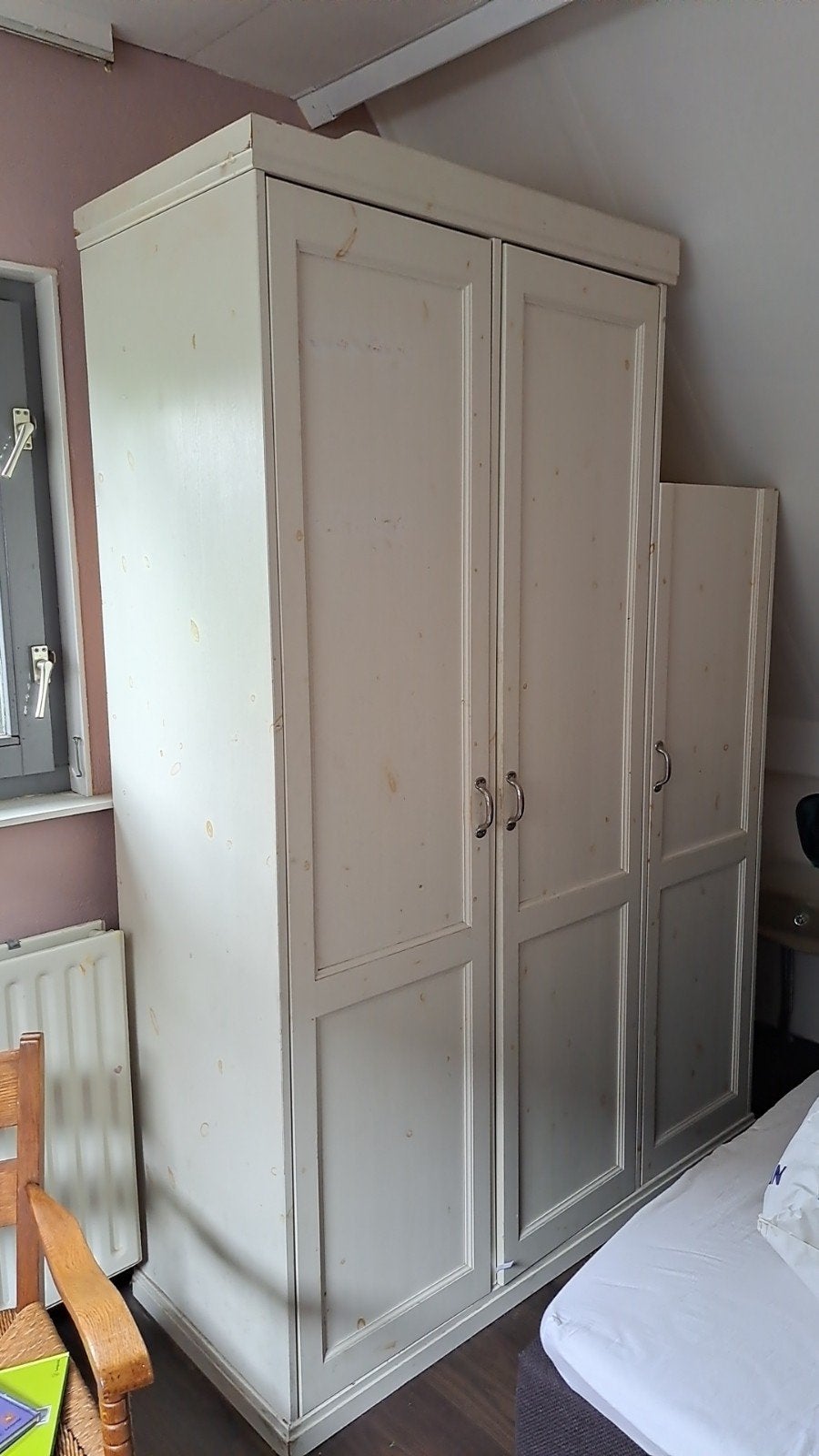 GRATIS OPHALEN Whitewash kledingkast, Huis en Inrichting, Kasten | Kledingkasten, Met deur(en), Gebruikt, 100 tot 150 cm, 200 cm of meer