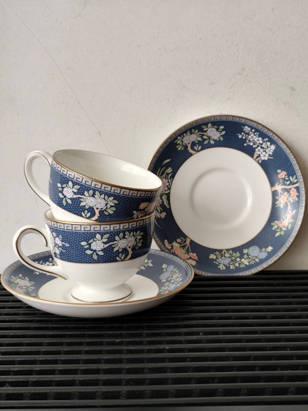 Wedgwood Blue Siam 2x vintage porseleinen kop en schotel, Ophalen of Verzenden