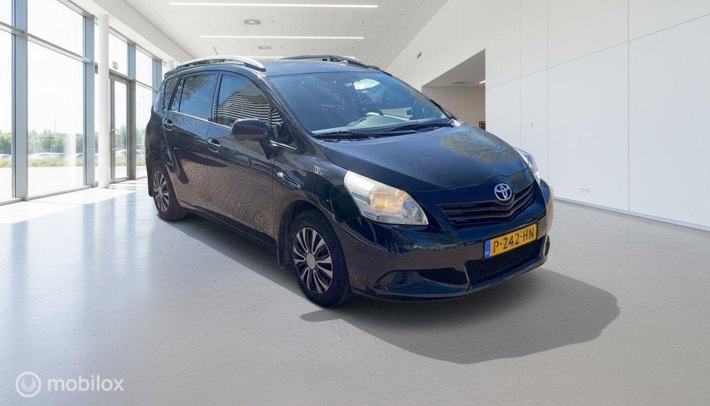 Toyota Verso 1.6 VVT-i Comfort 7p. Airco | Trekhaak, Auto's, Toyota, Voorwielaandrijving, Euro 5, Gebruikt, 4 cilinders