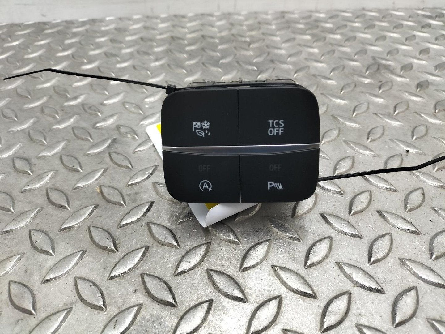 FORD FOCUS TITANIUM SCHAKELAAR DIVERSE 2020, Auto-onderdelen, Dashboard en Schakelaars, Ophalen of Verzenden, Gebruikt, Stiba lid