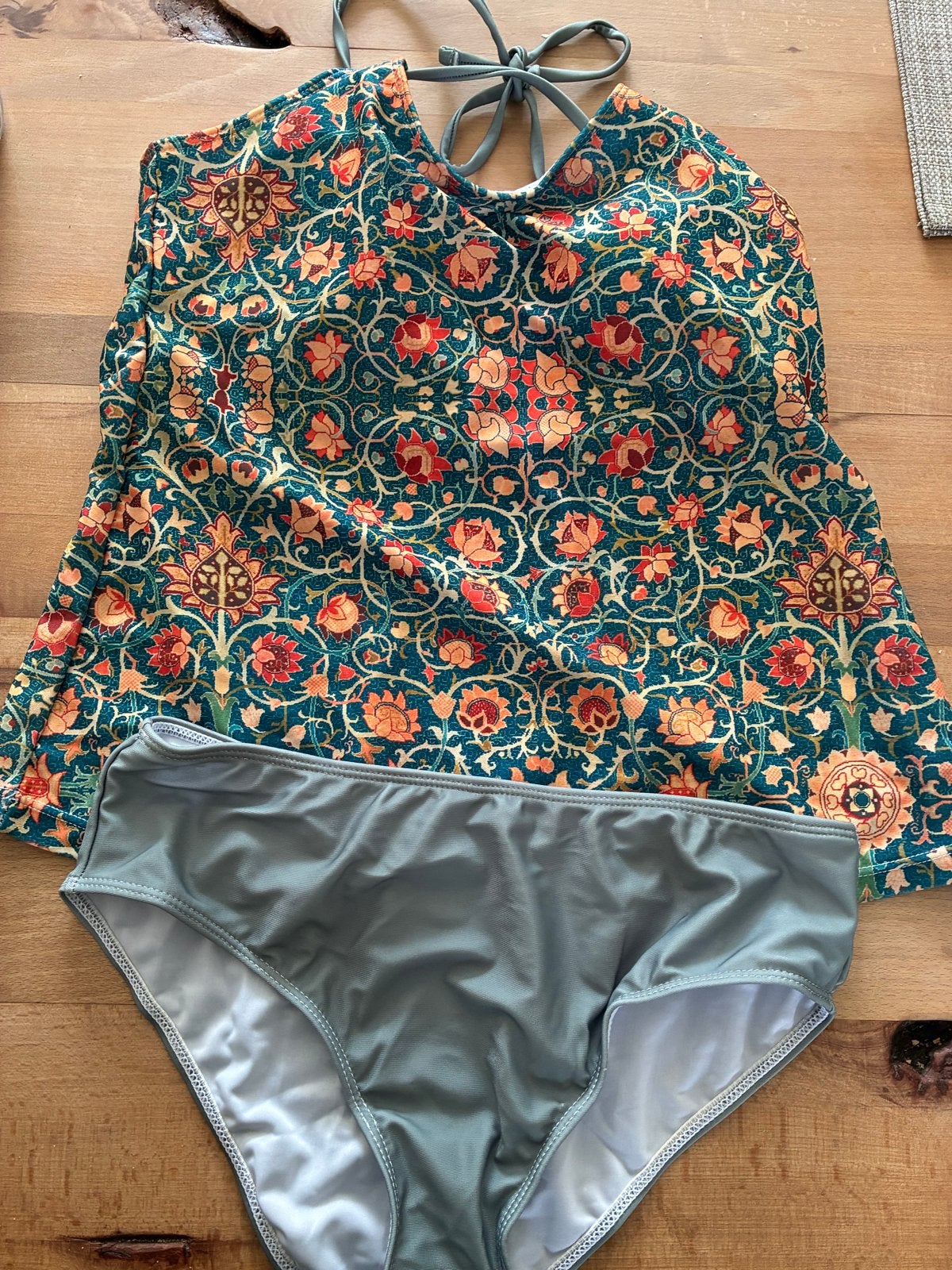Tankini set met bloemenprint en effen broekje, Kleding | Dames, Badmode en Zwemkleding, Ophalen, Nieuw, Meerkleurig, Bikini