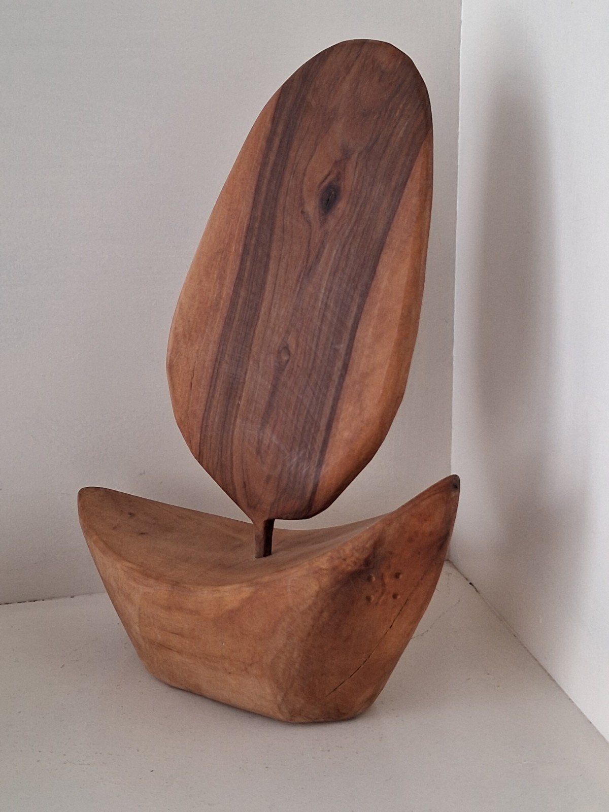 Modernistisch Houten Zeilboot Sculptuur – Handgemaakt, Ophalen of Verzenden