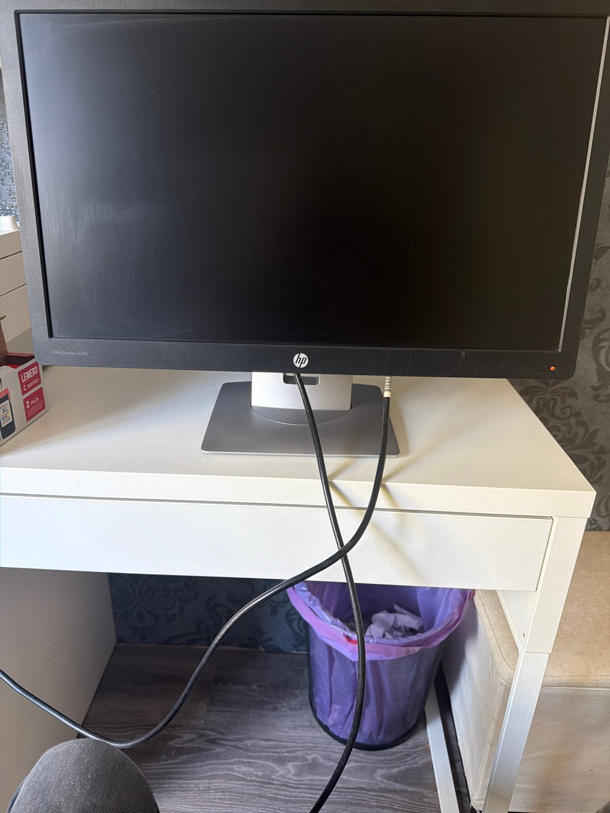 2 stuks HP EliteDisplay E232 Monitor - 23 inch Full HD, Computers en Software, In hoogte verstelbaar, Full HD, Ophalen of Verzenden