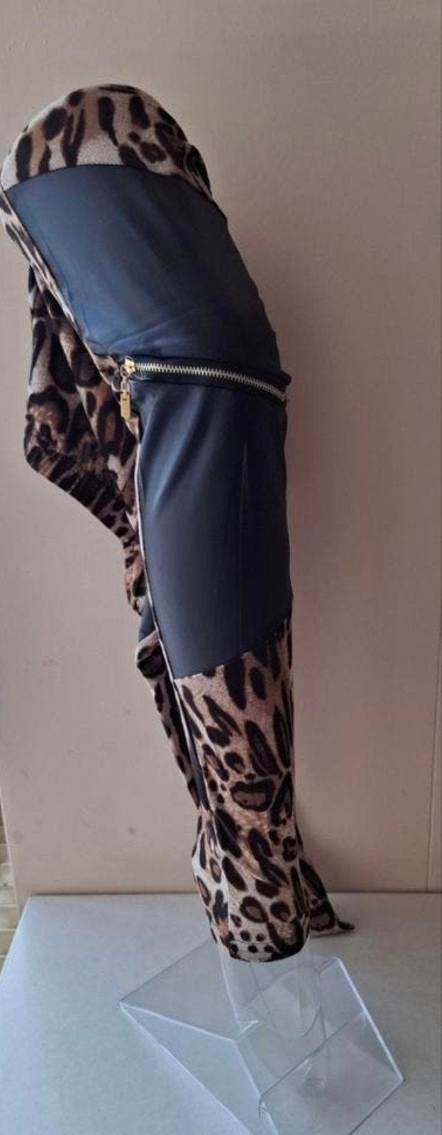Partij leggings met panterprint en rits 24 stuks € 2,- p.st., ., Nieuw, Ophalen of Verzenden, .