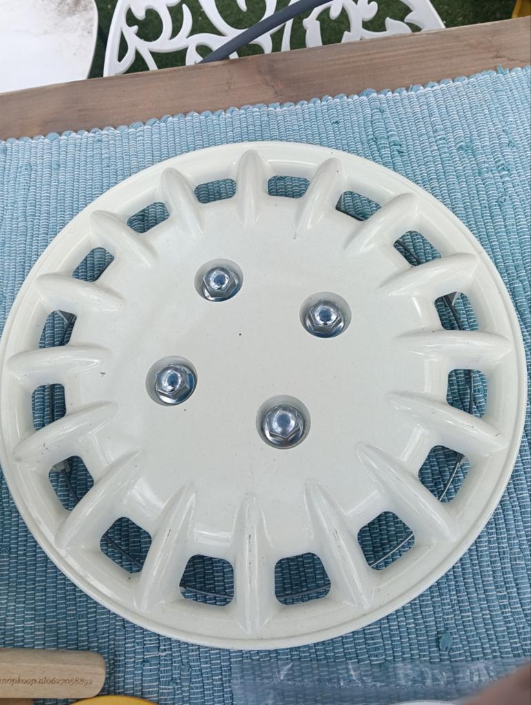 Wieldop 37,5 cm - Gebruikt, Auto diversen, Wieldoppen, Ophalen of Verzenden, Zo goed als nieuw