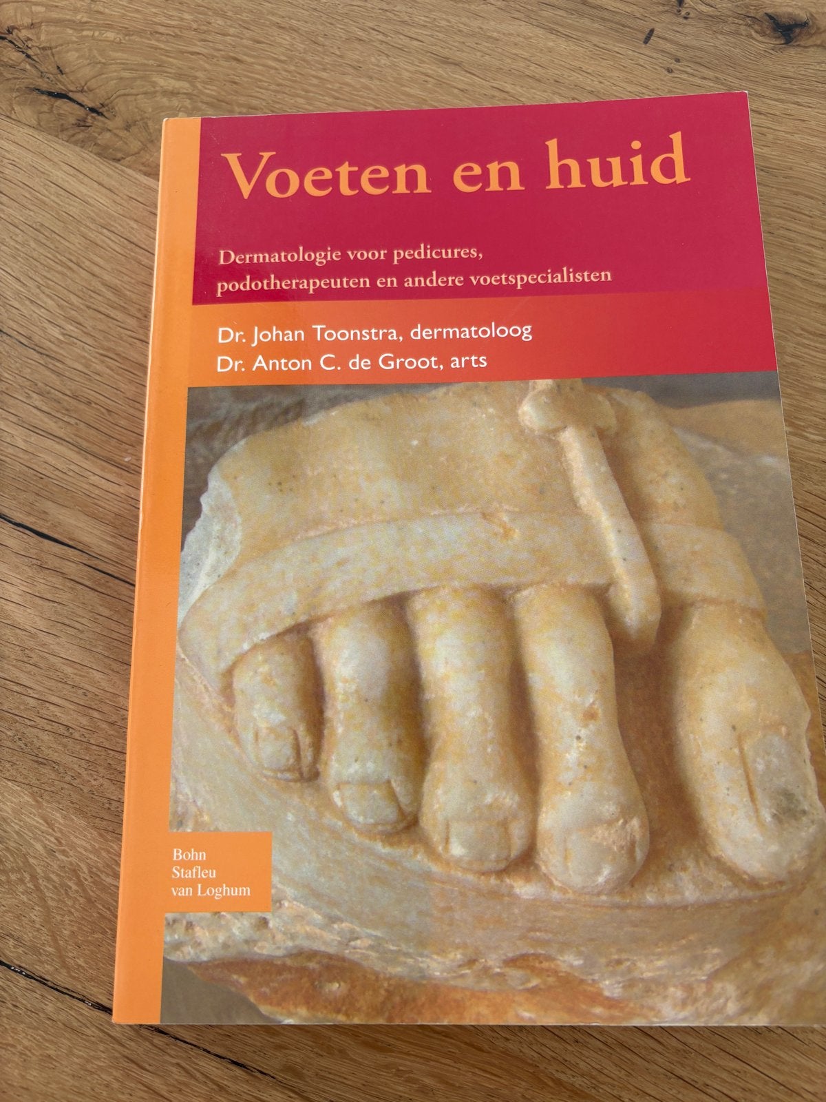 Voeten en huid: Dermatologie voor pedicures en podotherapeut, Ophalen of Verzenden, Zo goed als nieuw, Gezondheid en Conditie