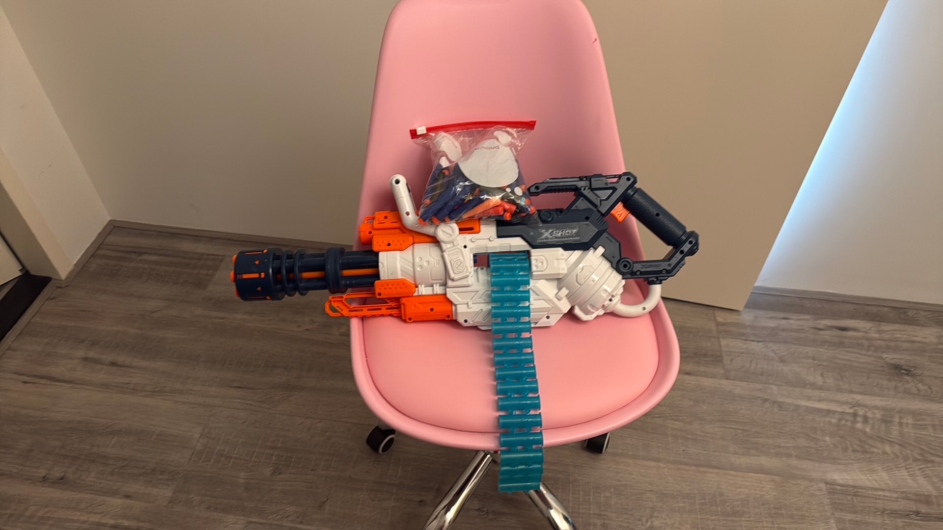 Nerf gun minigun met kogels, Ophalen of Verzenden, Zo goed als nieuw