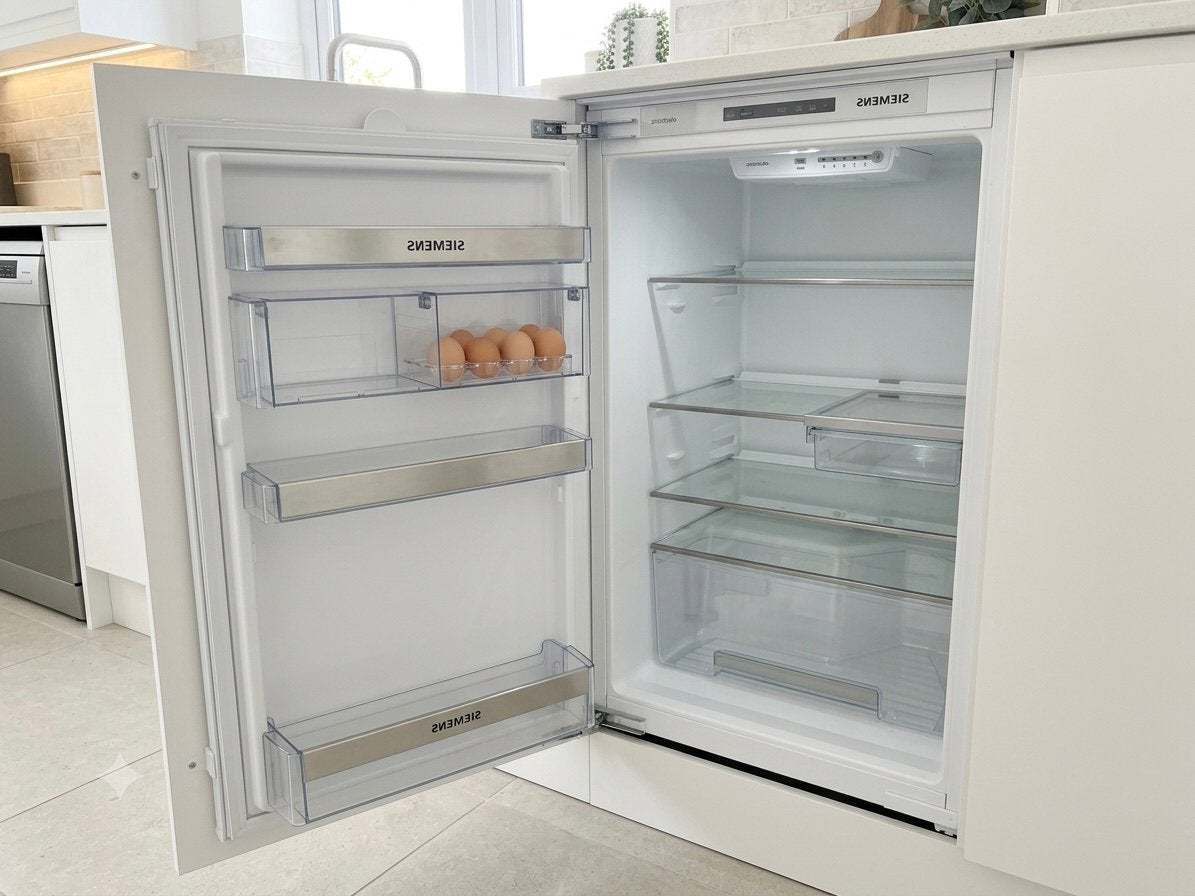 Siemens A++ klasse inbouw koelkast KI18RA65  87x54 cm. ZGAN, Ophalen, Zo goed als nieuw, Zonder vriesvak, 85 tot 120 cm