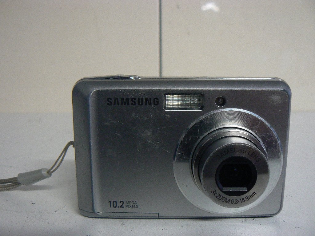 Samsung es15 digitale camera met 10.2mp en 3x zoom, Gebruikt, Compact, 10 Megapixel, Ophalen of Verzenden