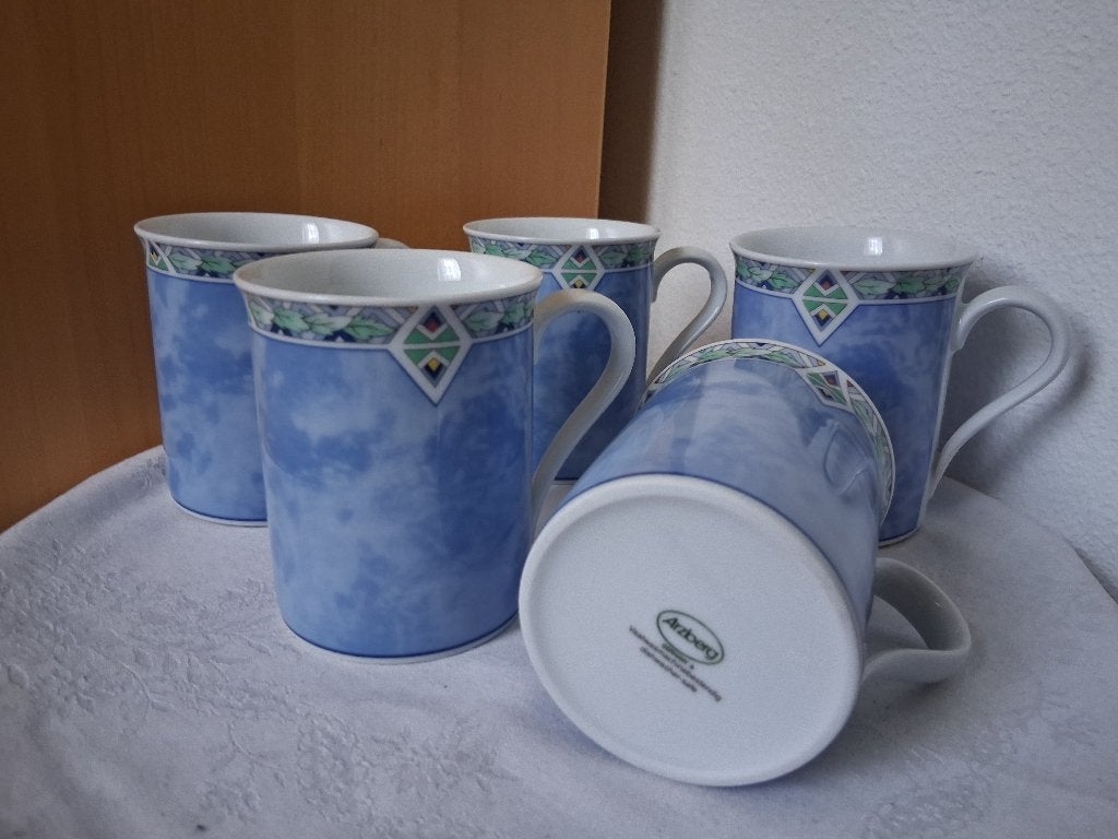 AH Merison Arzberg mokken blauw 4,50 p.st. *eureka*, Ophalen of Verzenden, Zo goed als nieuw, Overige stijlen, Kop(pen) en/of Schotel(s)