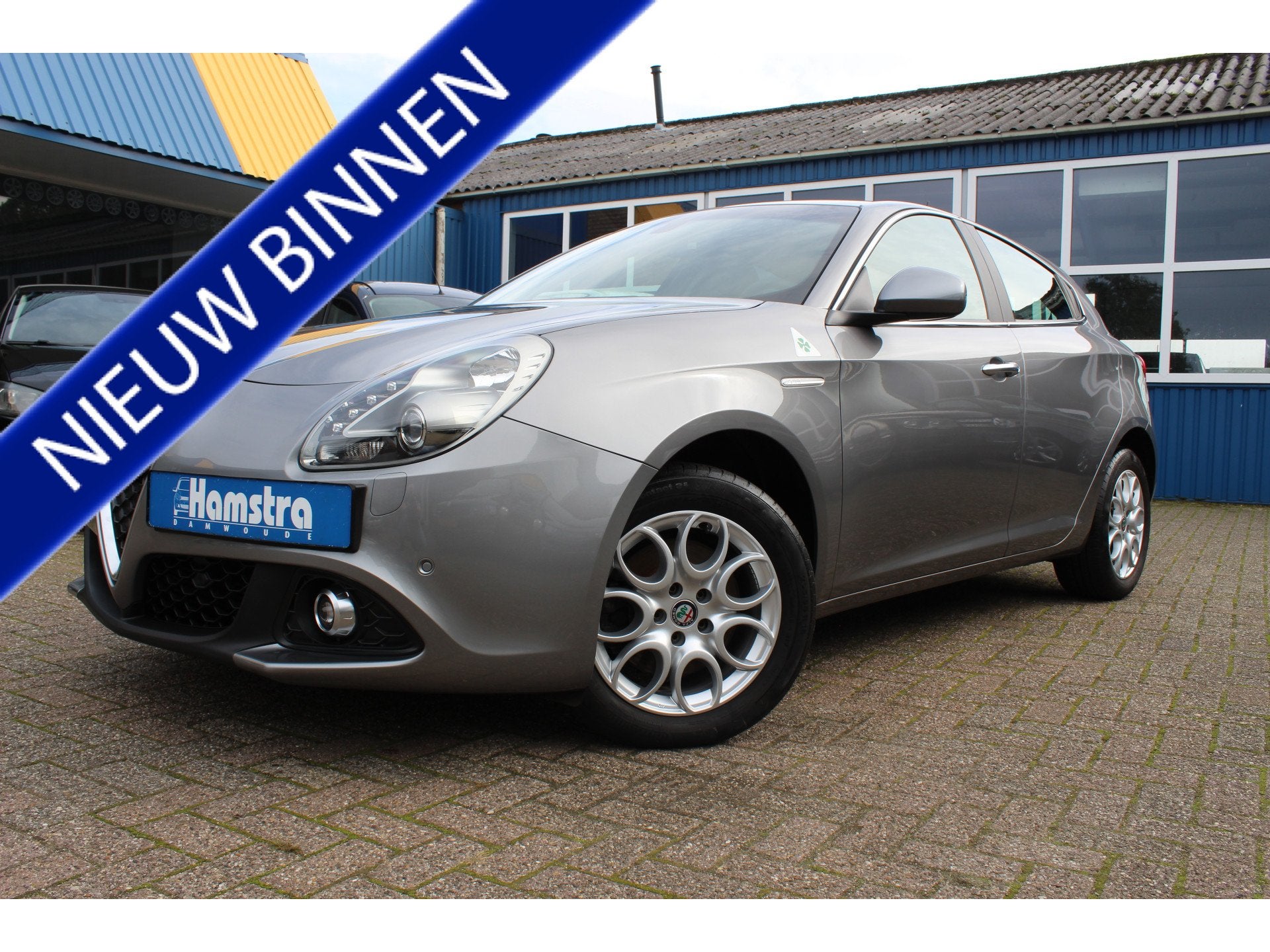 Alfa Romeo Giulietta 1.4 Turbo "Super" Xenon - Navi !, Auto's, Voorwielaandrijving, Gebruikt, Zwart, 4 cilinders