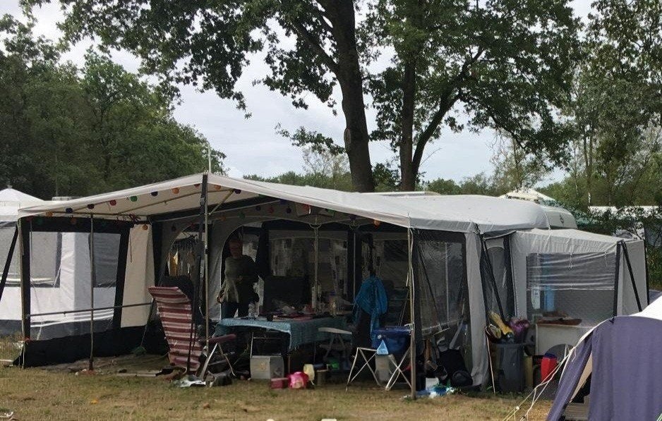 Hobby 440 sfe deluxe bj 1999, Hobby, Frans bed, Treinzit, Particulier