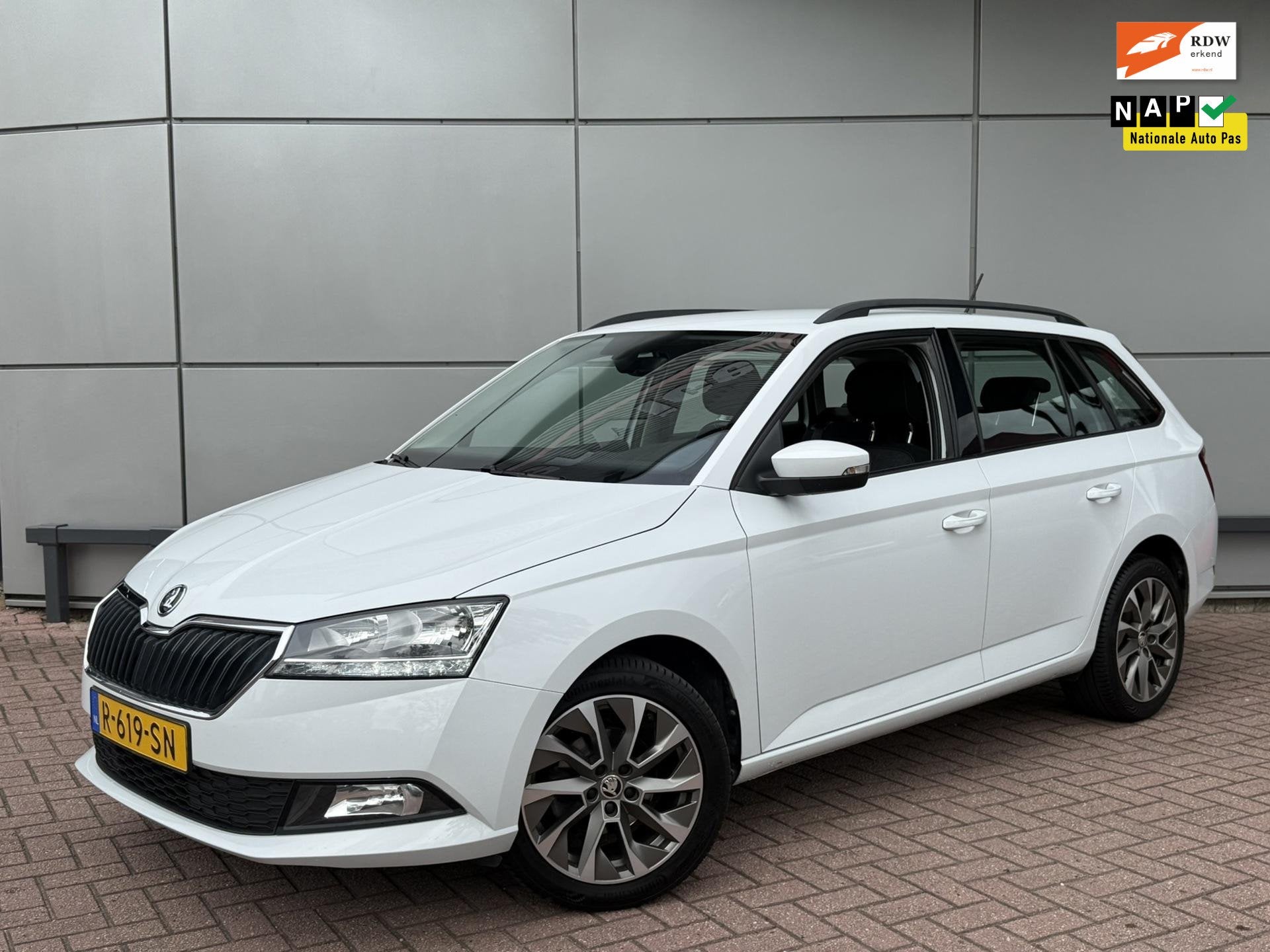 Skoda Fabia Combi 1.0 TSI Business Edition | Trekhaak | Navi, Auto's, Voorwielaandrijving, Stof, Gebruikt, 95 pk